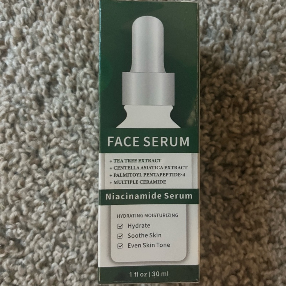 Niacinamide Face Serum with Tea Tree - Green